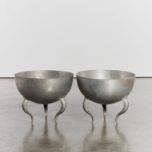 Load image into Gallery viewer, Aluminium bowl planters with curved legs
