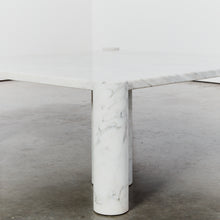 Load image into Gallery viewer, Jumbo coffee table by Gae Aulenti for Knoll
