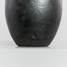 Load image into Gallery viewer, Studio pottery vessel
