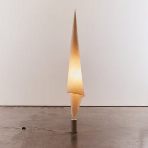 Wo Tum Bu floor lamp by Ingo Maurer