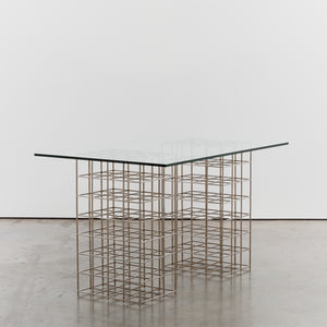 Postmodern wire grid console