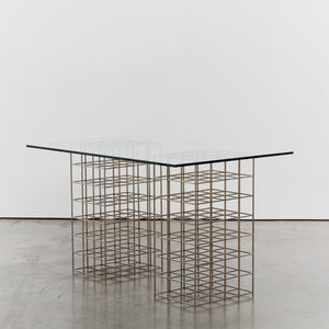 Postmodern wire grid console