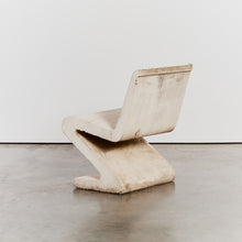 Load image into Gallery viewer, Cast concrete cantilever S chairs
