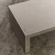 Load image into Gallery viewer, Coated stainless steel low gallery table
