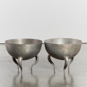 Aluminium bowl planters with curved legs