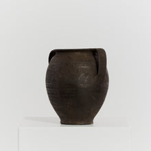 Load image into Gallery viewer, Blackened clay cosi pot
